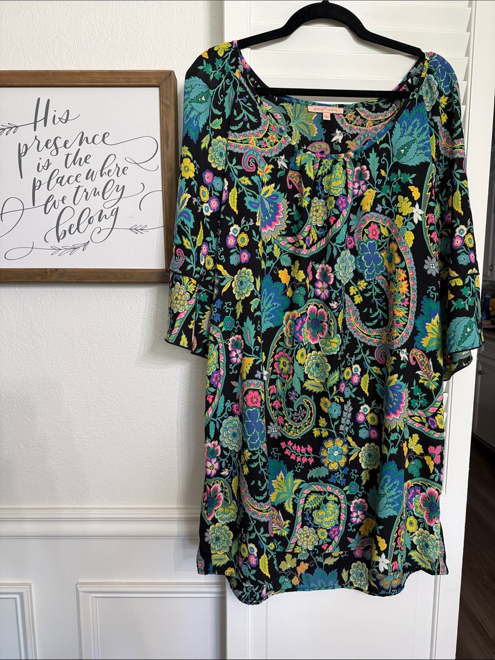 Gibson Latimer Black Paisley Floral Top with Teal and Pink Accents